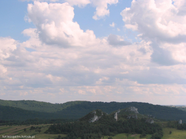 Jura krakowsko-częstochowska #krajobraz #jura #krakowsko #częstochowska #widok #góry #niebo #chmury #lezajsktm