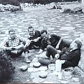 Sierpień 1982 przy Murowańcu na Hali Gąsiennicowej, od lewej ja, Jurek S. , Mietek , Zbyszek S. #góry #ludzie