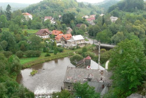 Czechy, Nve Mesto, rzeka Matujia.. Widok z mostu.