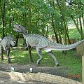 Park dinozaurów, w Rogowie, pomiędzy Gnieznem a Żninem