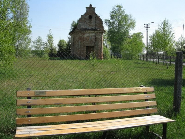 Mikolin (opolskie) kaplica grobowa