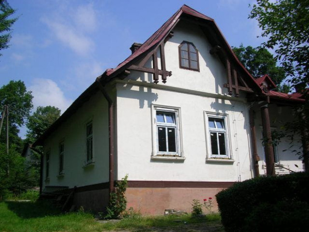 Krzywcza (podkarpackie) - dwór