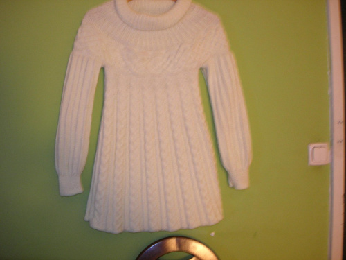 Sweter na drutach #sweter #kremowy #ręcznie #druty #warkocze
