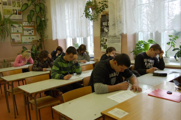 16 listopada 2009 odbył się szkolny etap Konkursu Wiedzy o AIDS- fot. Iwona Cuch #Sobieszyn #Brzozowa