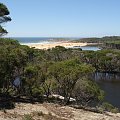 Slodkowodne jezioro Bondi w Bournda National Park.