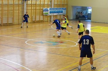 Beskid Żegocina vs Policja
1:7 #piłka #halowa #halówka #limanowa #beskid #żegocina #policja #mecz