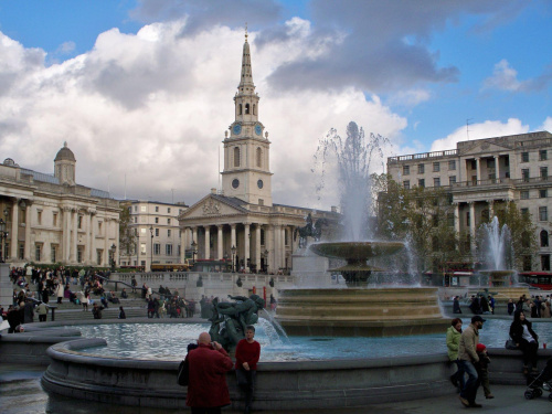 Trafalgar Sq