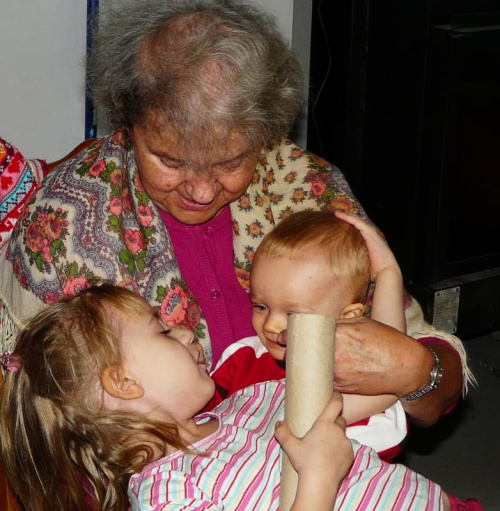 Dzieci z babcią Anią. #rodzina