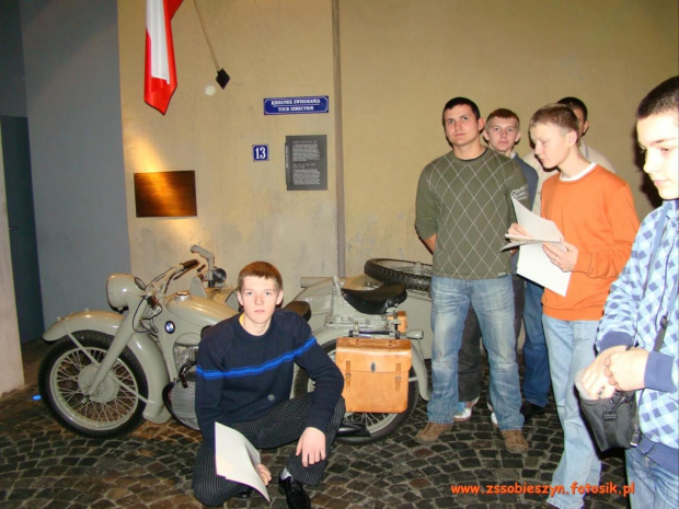 3 grudnia 2009 klasa wojskowa uczestniczyła w wycieczce do Wojskowej Akademii Technicznej i Muzeum Powstania Warszawskiego #Sobieszyn #Brzozowa #MuzeumPowstaniaWarszawskiego #KlasaWojskowa