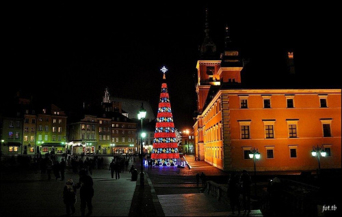 Świąteczna Warszawa...kolejna zmiana barw i wzorów choinki...(jest ich bardzo dużo)