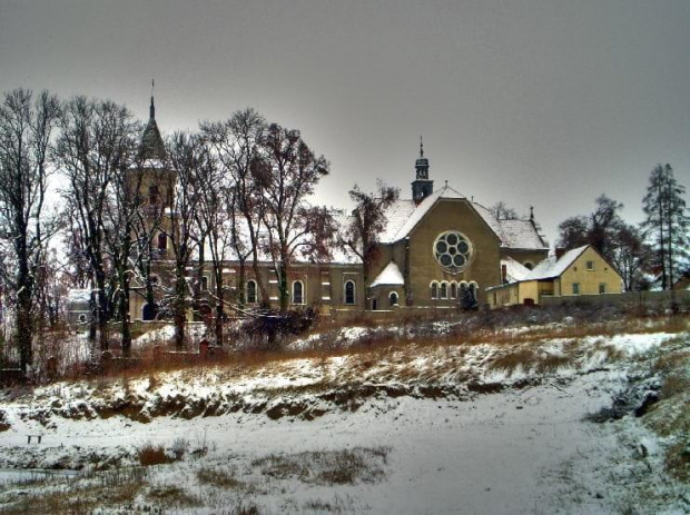 Kościół w Strzelcach Wielkich ; tym razem w zimowej scenerii :)