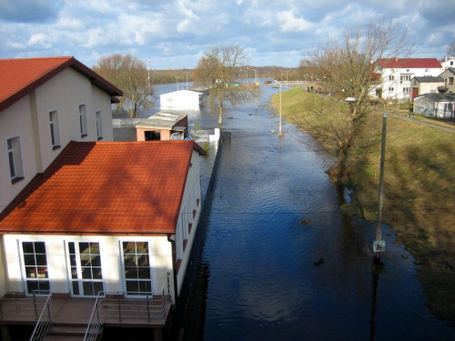 Zdjęcia zrobione z wału przeciwpowodziowego w Ostrołęce przy poziomie ostrzegawczym 360 cm 09-02-2011