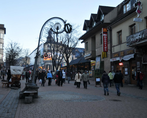 Zakopane - spacer po Krupówkach w drugim dniu świąt