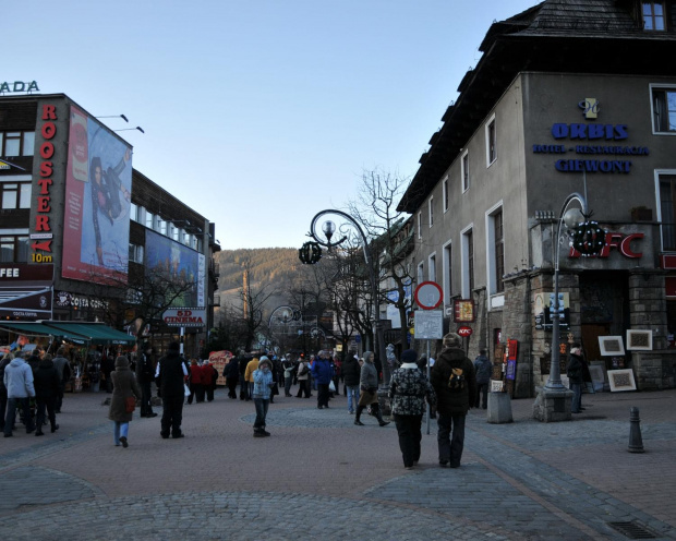 Zakopane - spacer po Krupówkach w drugim dniu świąt