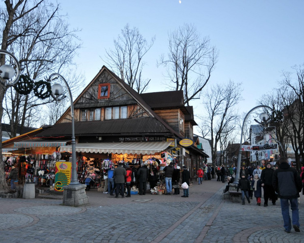 Zakopane - spacer po Krupówkach w drugim dniu świąt