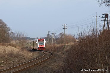 Szlak Piła Północ - Wałcz. Okolice Szydłowa. SA132-001 jako regio Wałcz - Piła Główna. 21.03.2011 r. #kolej #Wałcz #Piła #wiosna #PKP