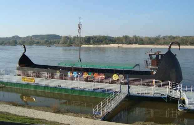 Kazimierz Dolny-spacerkiem nad Wisłą.