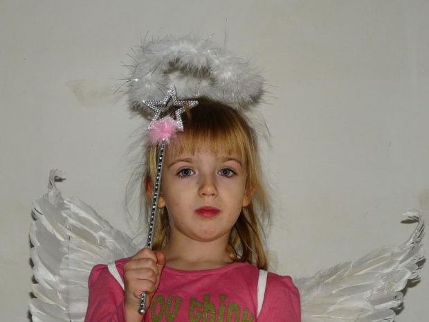 Tutaj Konstancja występuje jako aniołek. #aniołek #dzieci