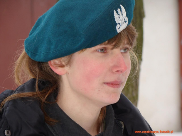 5 stycznia 2010 r.- podstawy wiedzy o wojskowości odbyły się w plenerze. Młodzież pod kierunkiem kpt. Dariusza Sprawki przypomniała sobie podstawowe umiejętności związane z musztrą #Sobieszyn #Brzozowa #KlasaWojskowa