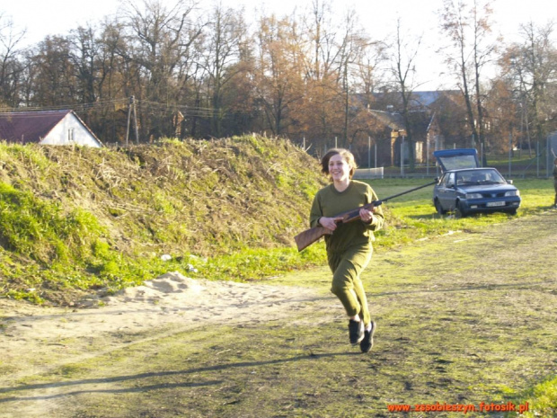 Klasa wojskowa podczas ćwiczeń biegowo-strzeleckich- fot. R. Witamborski #Sobieszyn #Brzozowa #KlasaWojskowa