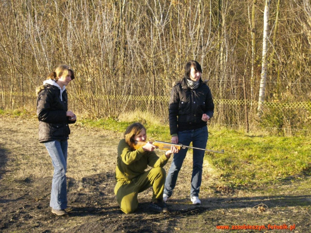 Klasa wojskowa podczas ćwiczeń biegowo-strzeleckich- fot. R. Witamborski #Sobieszyn #Brzozowa #KlasaWojskowa