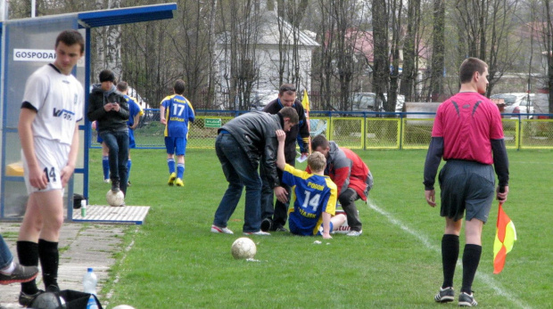 Pogoń Leżajsk - Stal Stalowa Wola (0:2), 16.04.2011 r. - I liga podkarpacka juniorów młodszych #lezajsk #leżajsk #pogoń #pogon #PogońLeżajsk #leżajsktm #PiłkaNożna #sport #juniorzy #stal #StalStalowaWola #StalowaWola