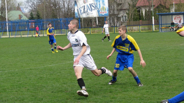 Pogoń Leżajsk - Stal Stalowa Wola (0:2), 16.04.2011 r. - I liga podkarpacka juniorów młodszych #lezajsk #leżajsk #pogoń #pogon #PogońLeżajsk #leżajsktm #PiłkaNożna #sport #juniorzy #stal #StalStalowaWola #StalowaWola