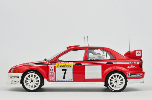 Mitsubishi Lancer Evo VI WRC T. Makinen Winner of 2001 Rally Monte Carlo - AUTOart 1:18