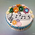 Muzyczny torcik na urodziny #muzyka #tort #urodziny #kwiaty