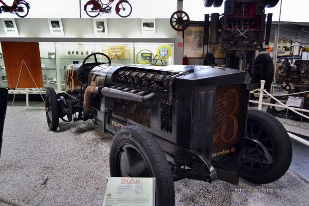 #samochody #motocykle #ciężarówki #samoloty #lokomotywy #tryby #silniki #traktory #auta #muzeum #Speyer #Niemcy #Deutschland #Germany