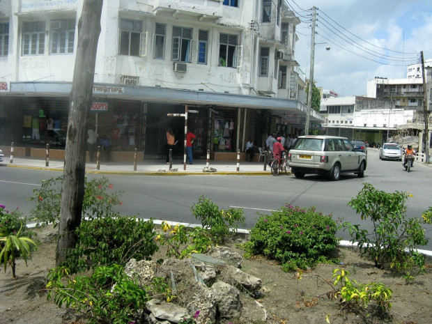 Skrzyżowanie w Mombasie #Kenia #Mombasa #Afryka #wakacje #urlop