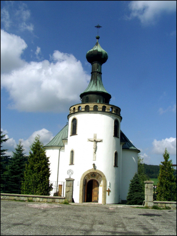 zrekonstruowana murowana cerkiew unicka w Klimkówce (koło Gorlic)