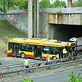 wypadek autobusu, do którego doszło u zbiegu ulic Puławskiej i Rzymowskiego w Warszawie Autobus linii 739 jechał ulicą Puławską w kierunku Piaseczna. #MZAAUTOBUSWYPADEKDZWON