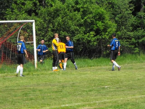 Promień Mikluszowice vs Beskid Żegocina
3:7 #Beskid #żegocina #promień #mikluszowice #mecz #piłka #nożna