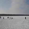 Jezioro Strzeszyńskie skute lodem