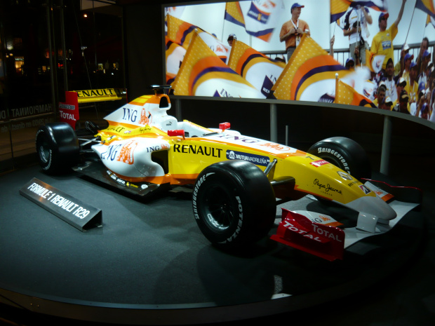 Renault R29 F1 /2009/