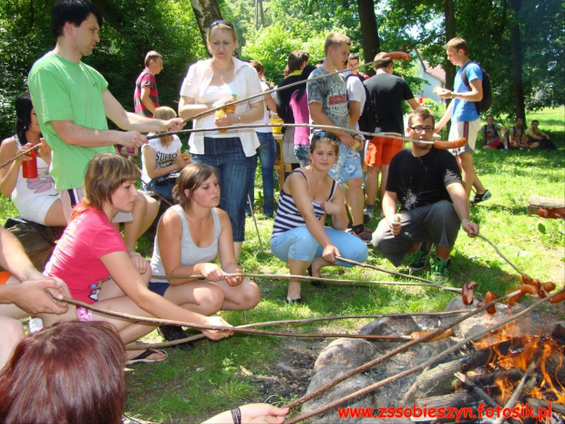 Mecz piłki nożnej, karaoke, bieg z przeszkodami i ognisko to tylko niektóre z adrakcji przygotowane z okazji DNIA dużego DZIECKA #Sobieszyn #Brzozowa