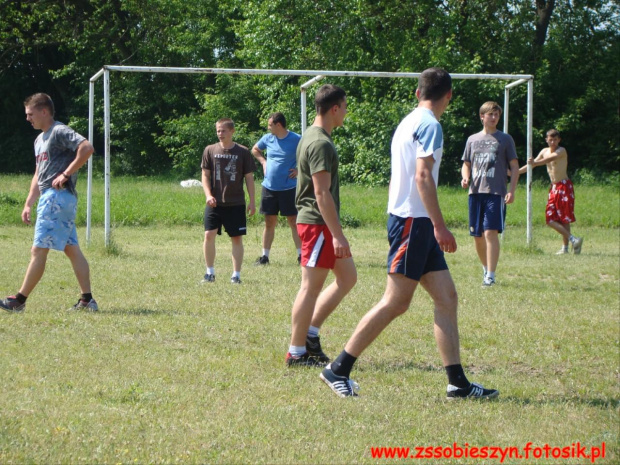 Mecz piłki nożnej, karaoke, bieg z przeszkodami i ognisko to tylko niektóre z adrakcji przygotowane z okazji DNIA dużego DZIECKA #Sobieszyn #Brzozowa