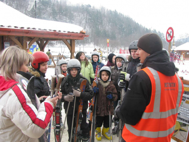 Akcja Zima 2010 - wycieczka do Bałtowa na narty.