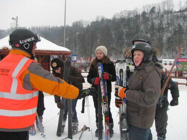 Akcja Zima 2010 - wycieczka do Bałtowa na narty.