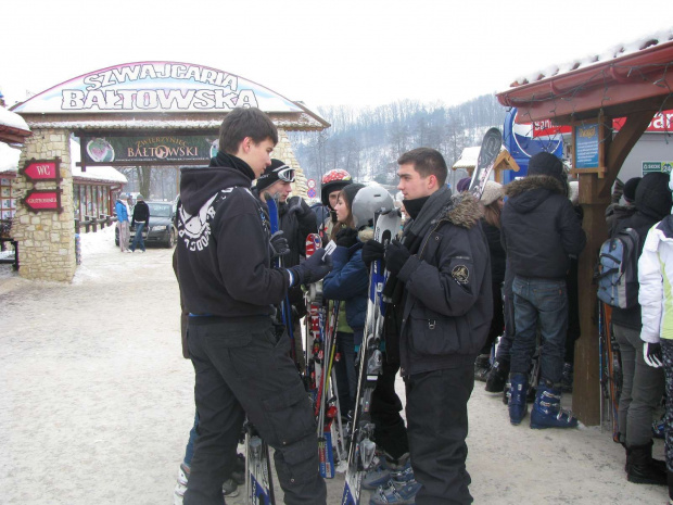 Akcja Zima 2010 - wycieczka do Bałtowa na narty.