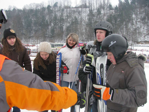 Akcja Zima 2010 - wycieczka do Bałtowa na narty.