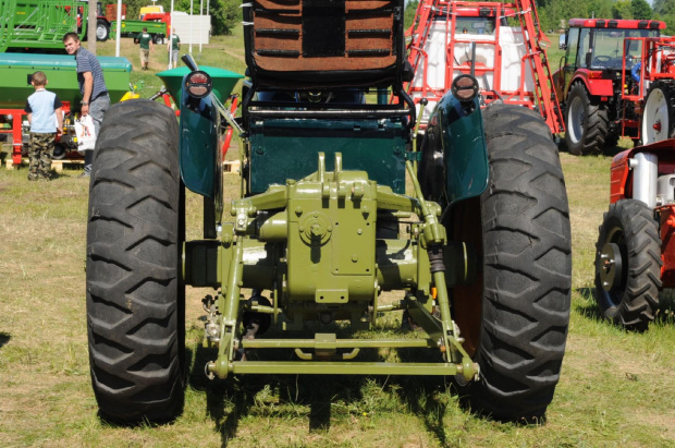 #ciągnik #MaszynyRolnicze #przyczepa #traktor #wystawa