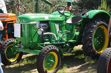 #ciągnik #MaszynyRolnicze #przyczepa #traktor #wystawa