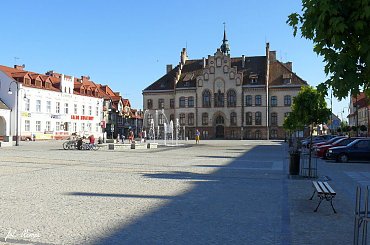 Fontanna przy placu Daszyńskiego w Piszu #Fontanna #Pisz