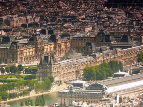 Z Wieży Eiffla - widok na Louvre #Paryż
