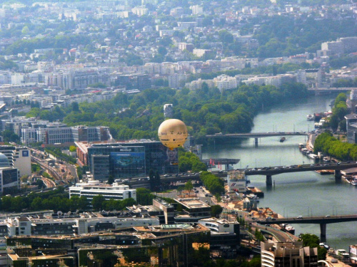 Z Wieży Eiffla - widok na Sekwanę #Paryż