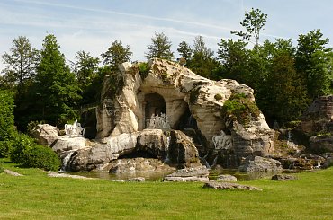 The Grove of Apollo #Paryż