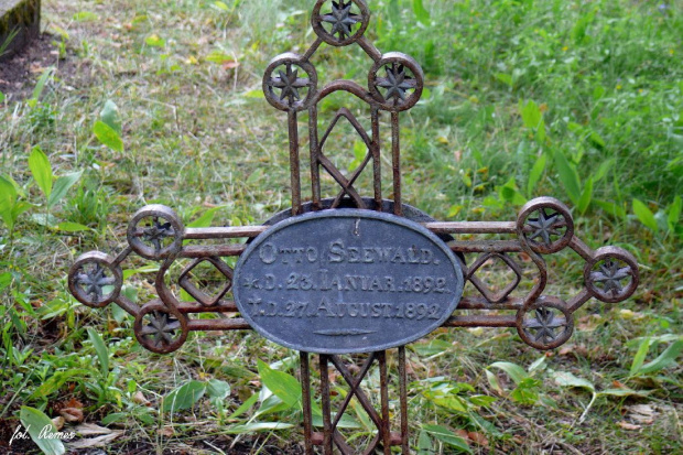 Wądołek - Cmentarz Ewangelicki przy wiosce Wądołek #Wądołek