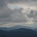 Bieszczady Wschodnie - z drogi na Paraszkę, widok na Trościan.